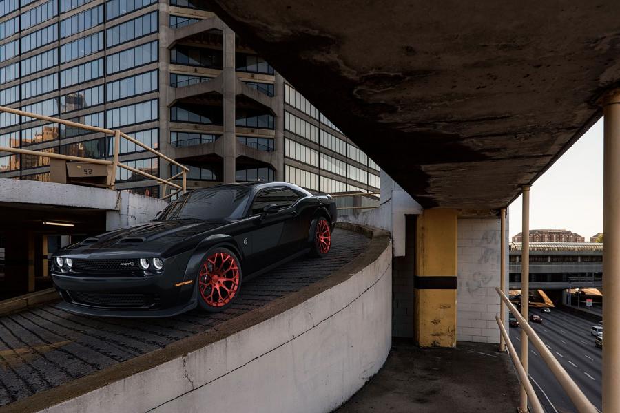  Dodge Challenger SRT Hellcat on Forgiato Wheels (Drea-M) 2019 года  (фото 1 из 3)